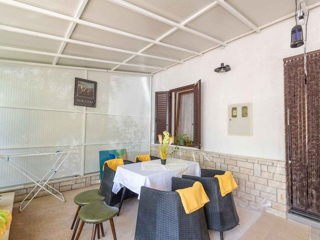 Ferienwohnung mit Gemeinschaftsgarten und Terrasse