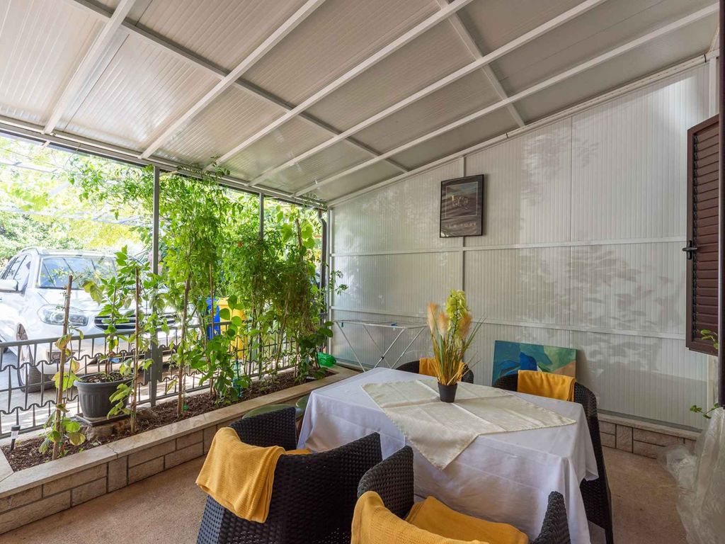 Ferienwohnung mit Gemeinschaftsgarten und Terrasse