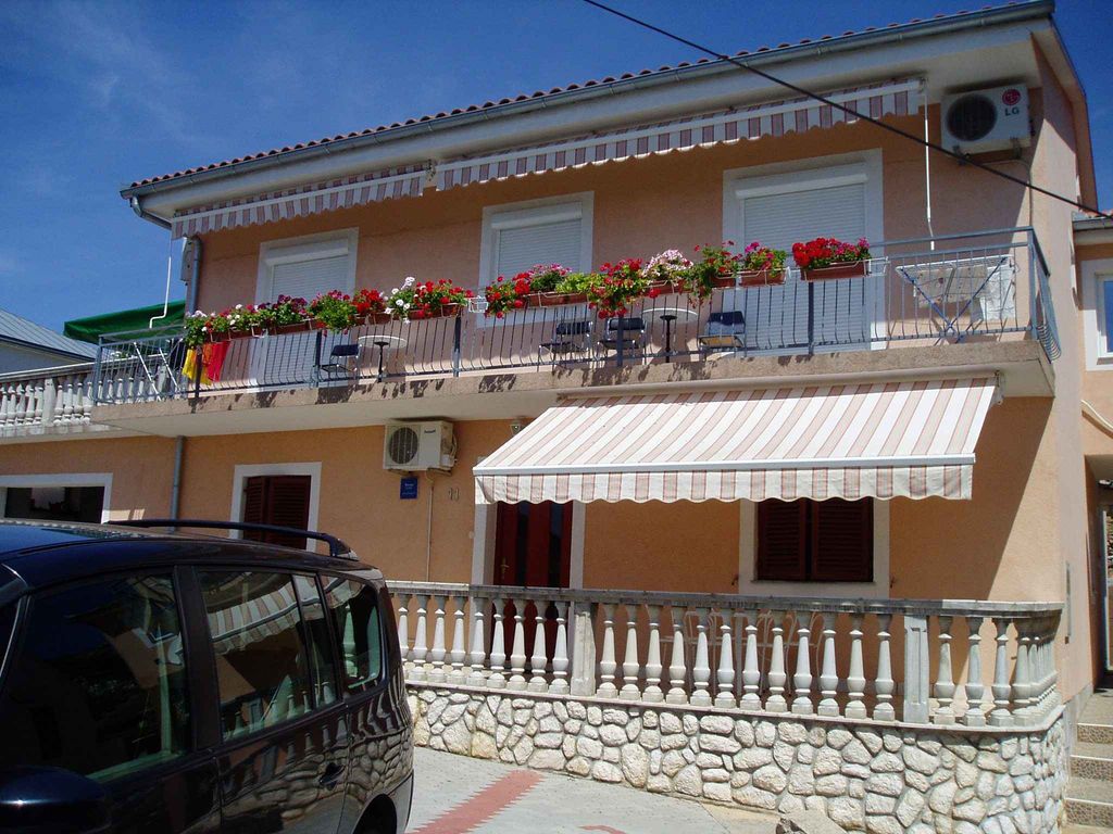 Ferienwohnung mit Terrase und Klimaanlage