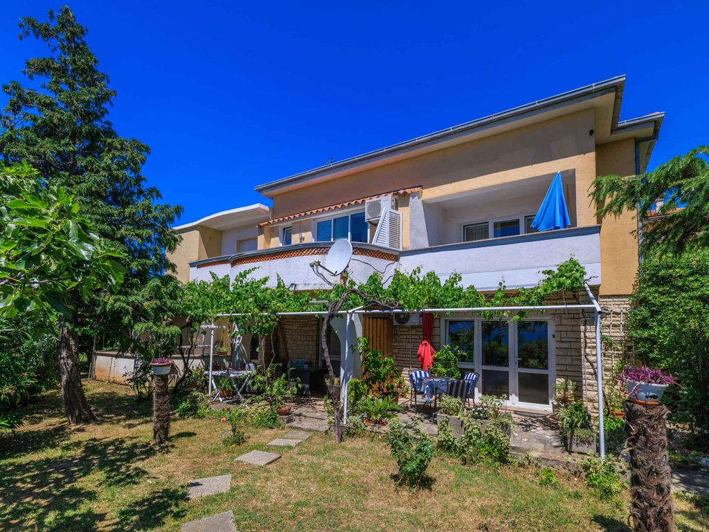 Ferienwohnung mit Terrasse und Meerblick