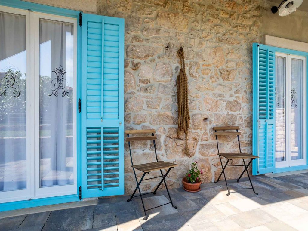 Villa NIce VIlla for 4 with pool near the sea on island Krk