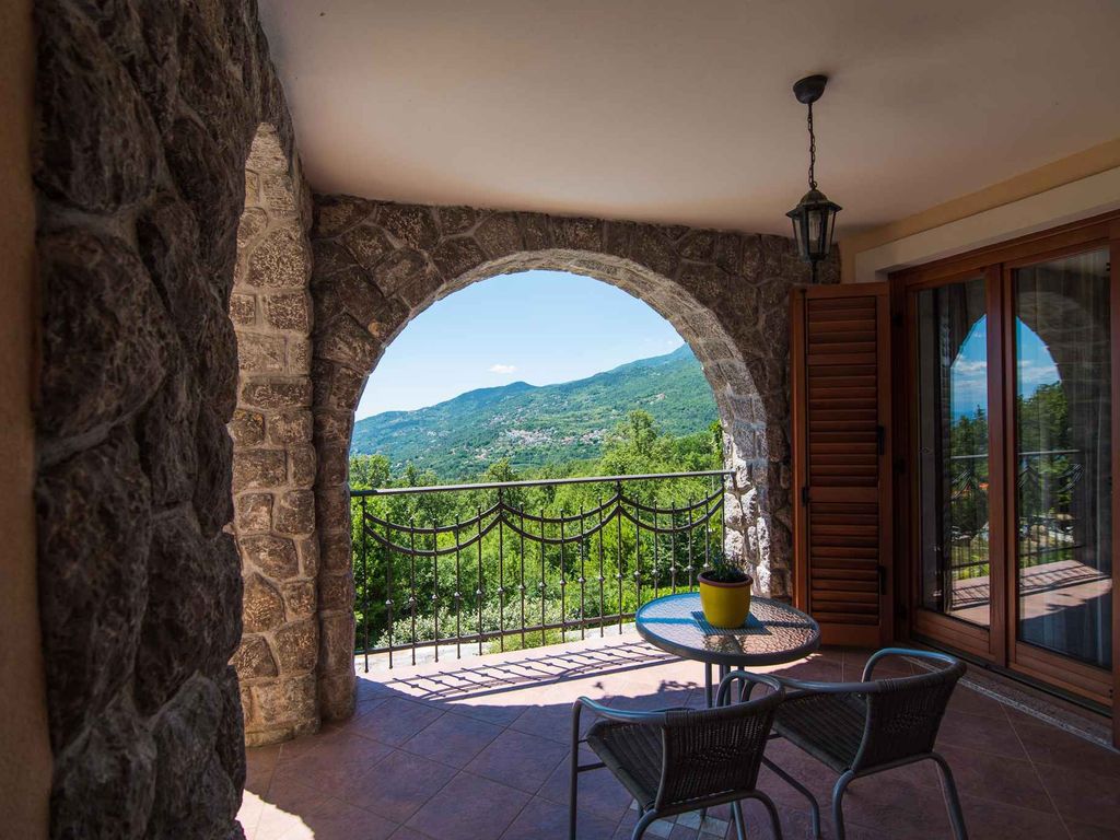 Ferienhaus mit Pool, Sauna und Fitnessraum