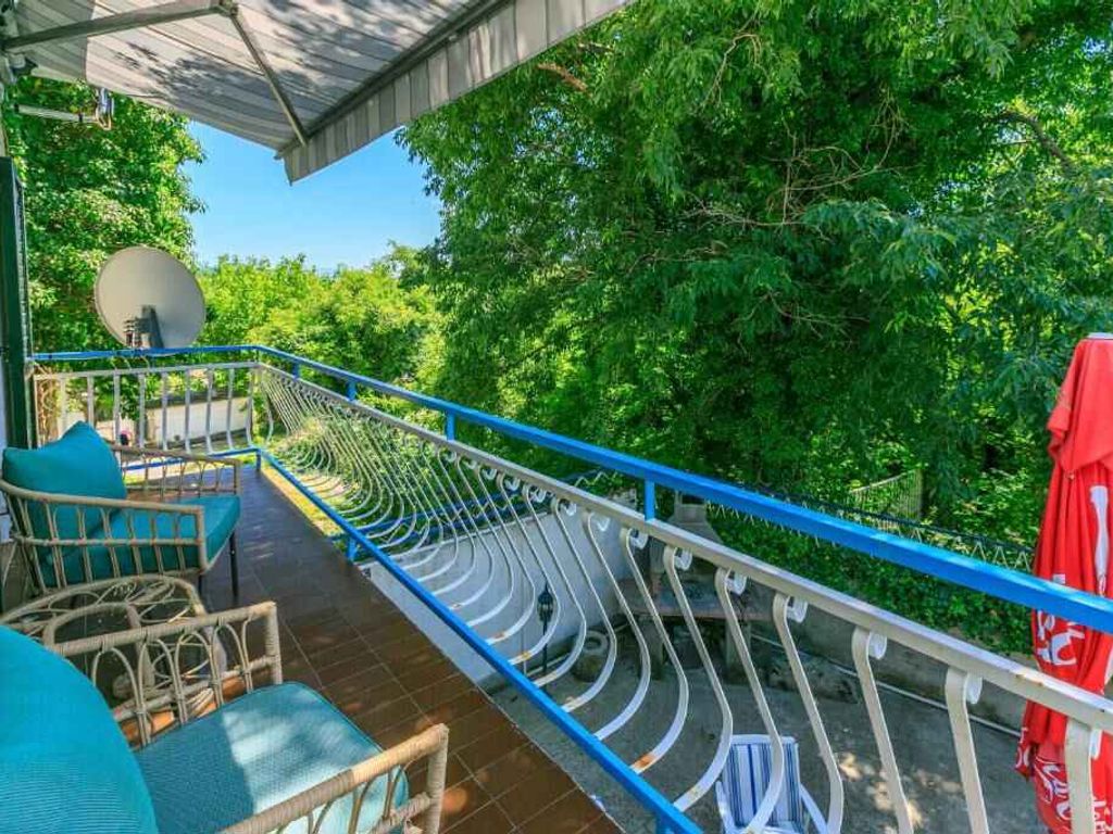 Ferienhaus mit Pool und Klimaanlage