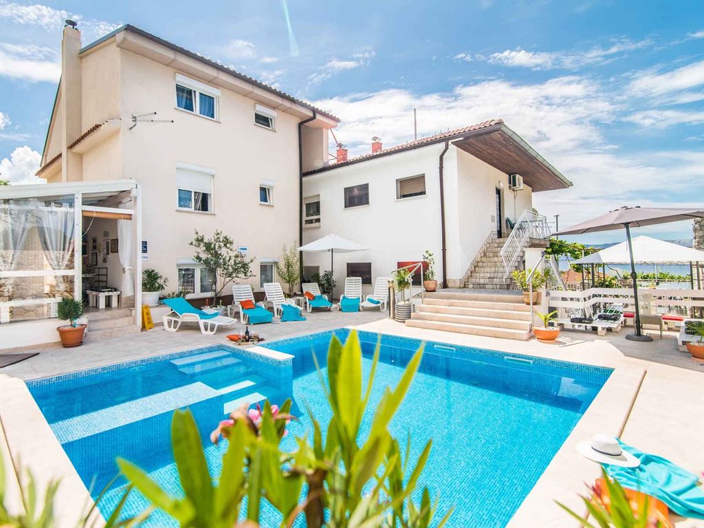 Ferienwohnung mit Klimaanlage und Pool