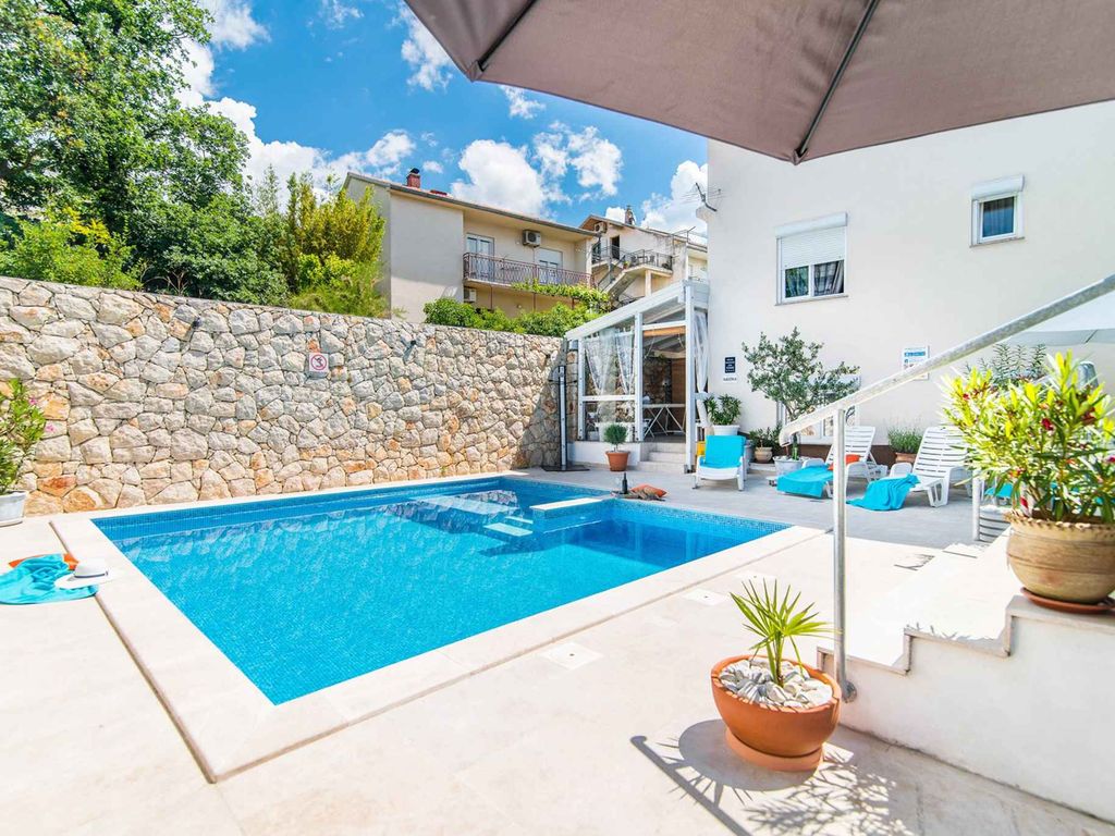 Ferienwohnung mit Klimaanlage und Pool