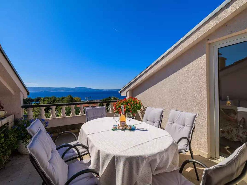 Ferienwohnung mit Terrasse und Meerblick
