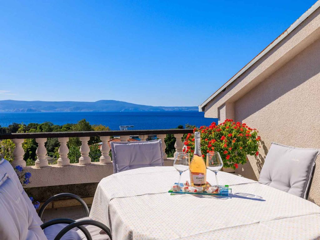 Ferienwohnung mit Terrasse und Meerblick