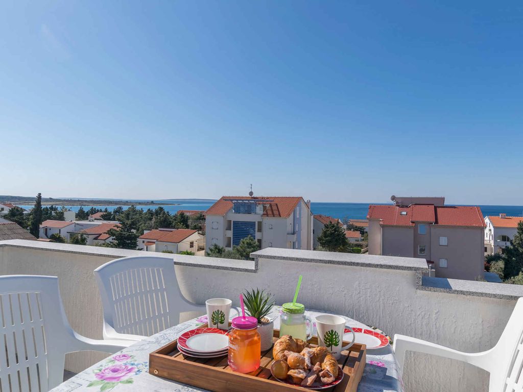 Ferienwohnung mit Pool, Grill und Balkon