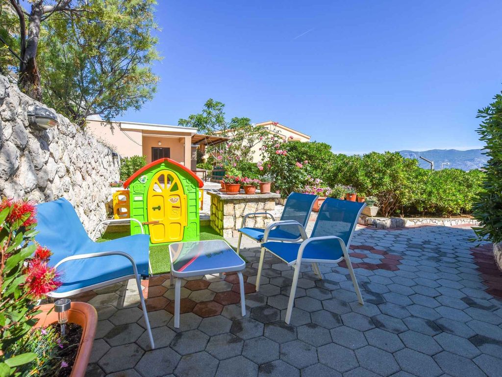 Studio mit Klimaanlage und Terrasse