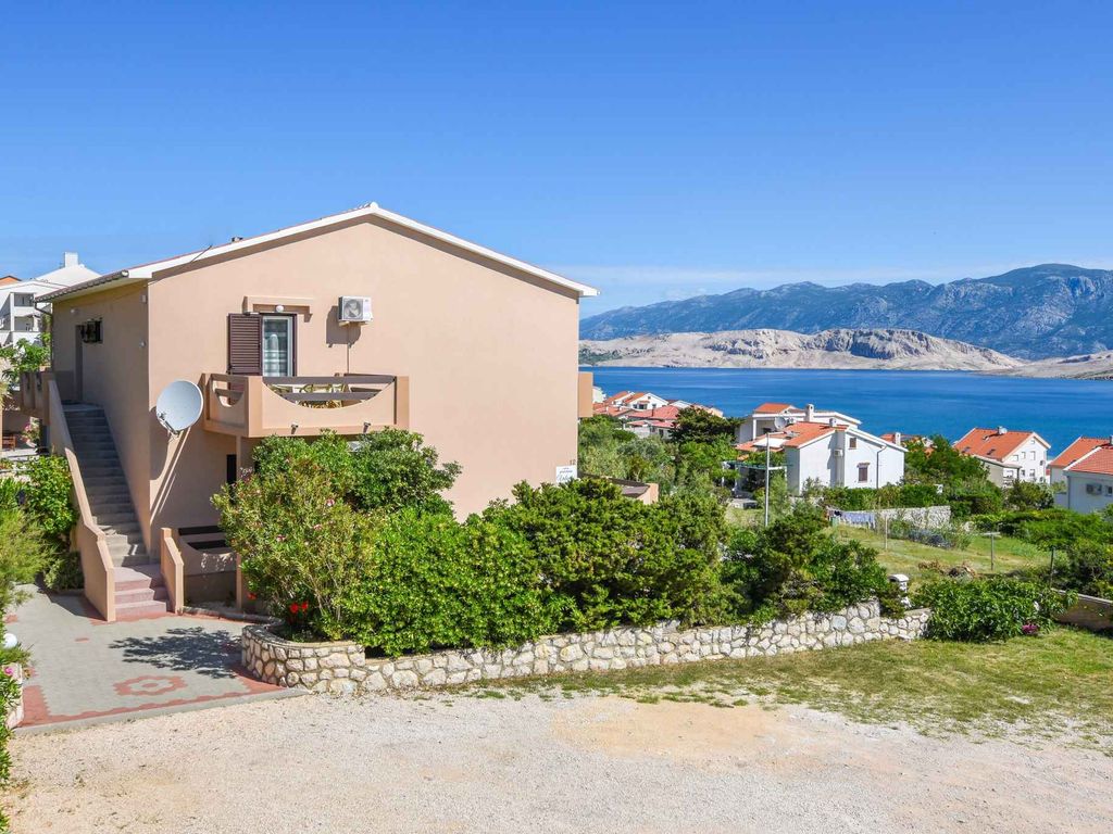 Ferienwohnung mit Terrasse und Klimaanlage
