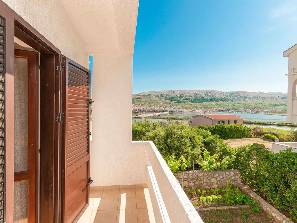 Ferienwohnung mit Terrasse und Klimaanlage