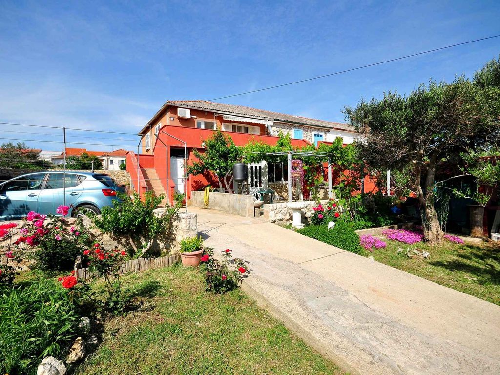 Ferienwohnung mit Terrasse und Klimaanlage