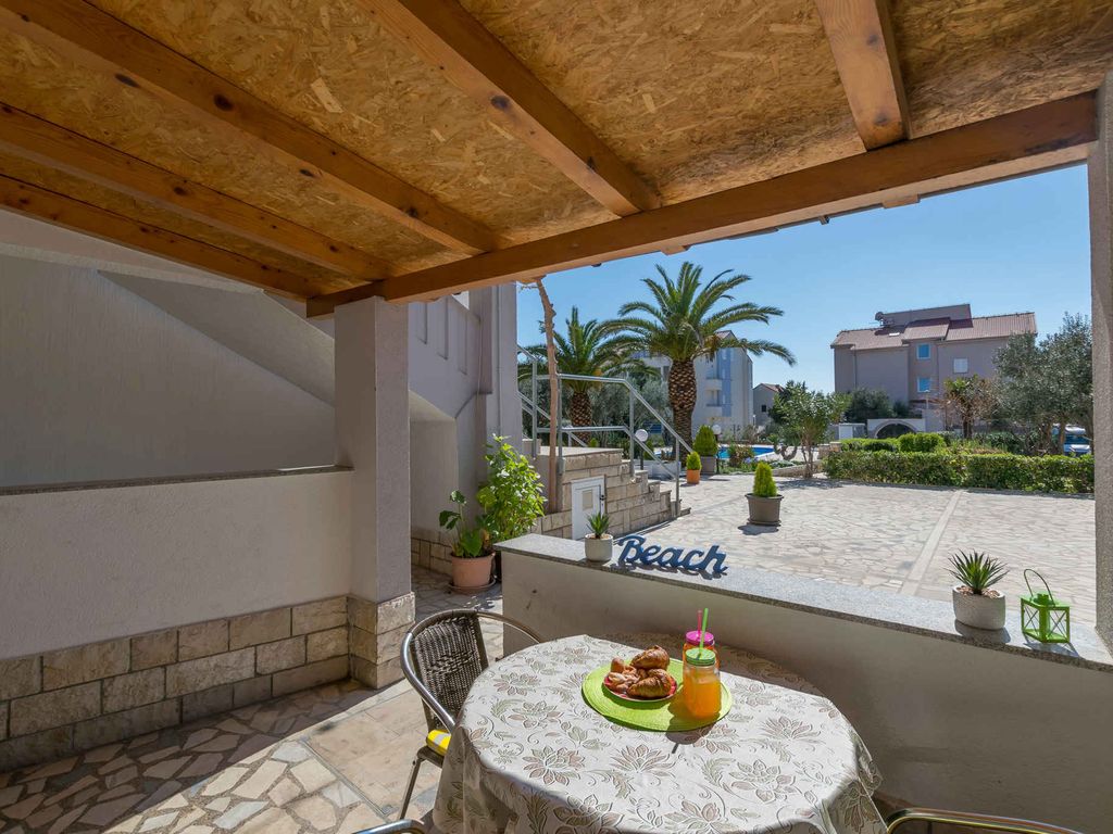 Ferienwohnung mit Terrasse und Außenpool