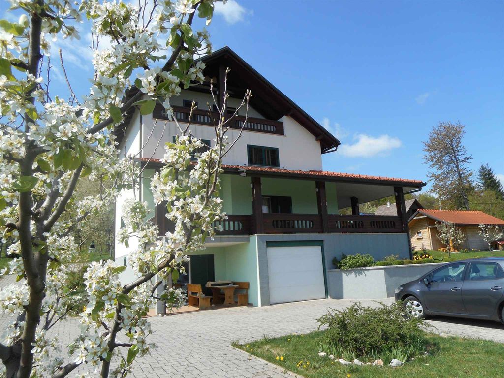 Ferienwohnung Unterkunft in einer ruhigen Lage