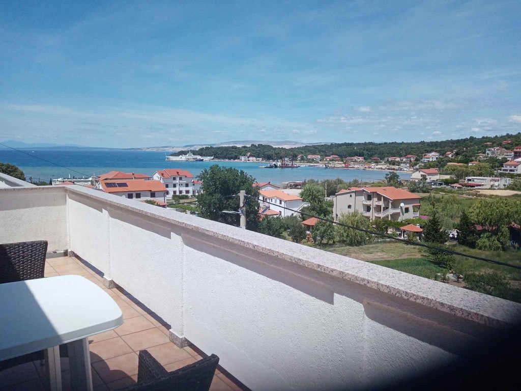Ferienwohnung mit Terrasse und Klimaanlage
