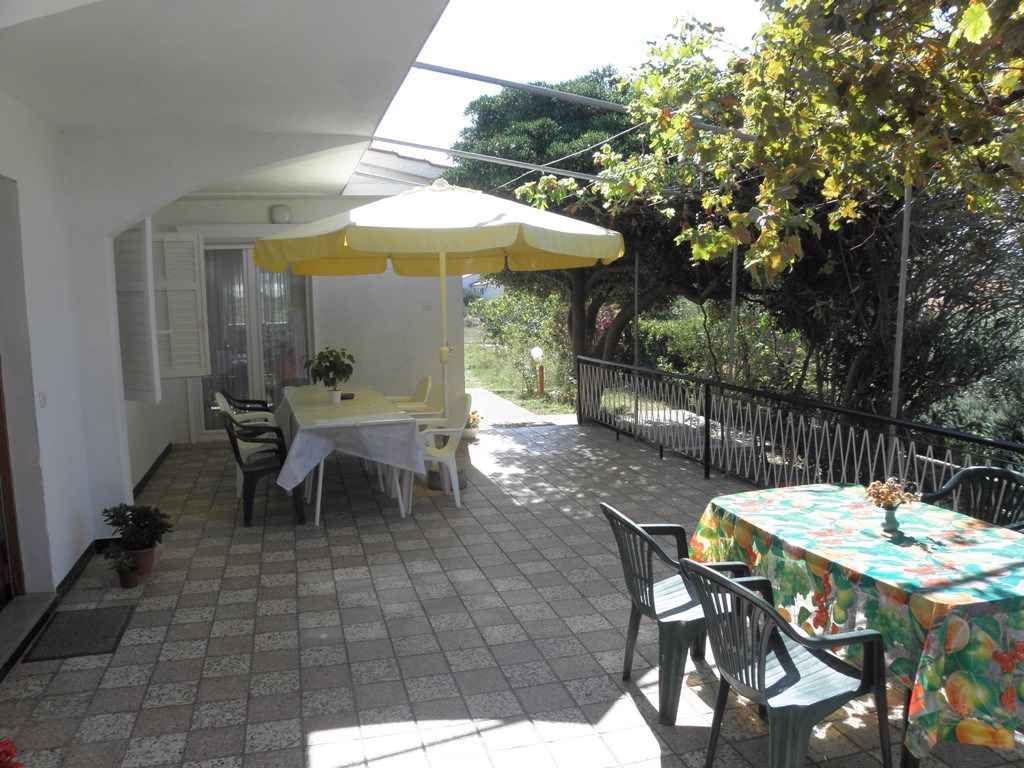 Ferienwohnung mit Terrasse und Klimaanlage