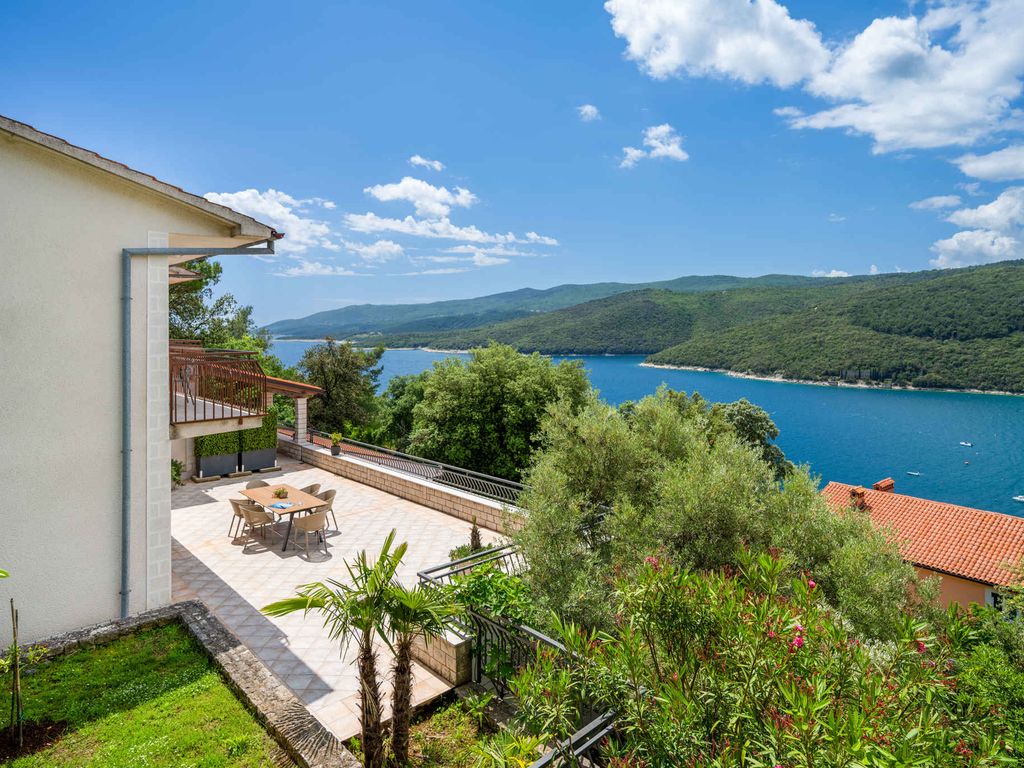 Ferienwohnung mit Terrasse und Meerblick
