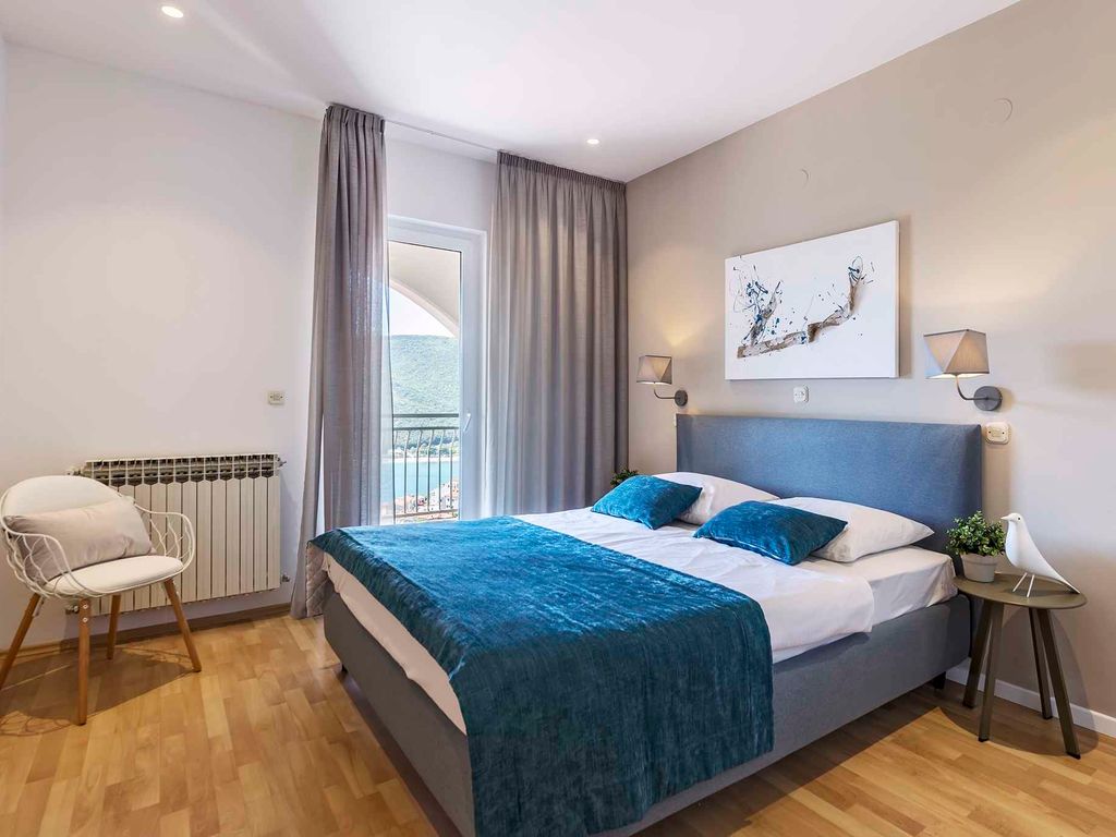 Ferienwohnung mit Balkon und Meerblick