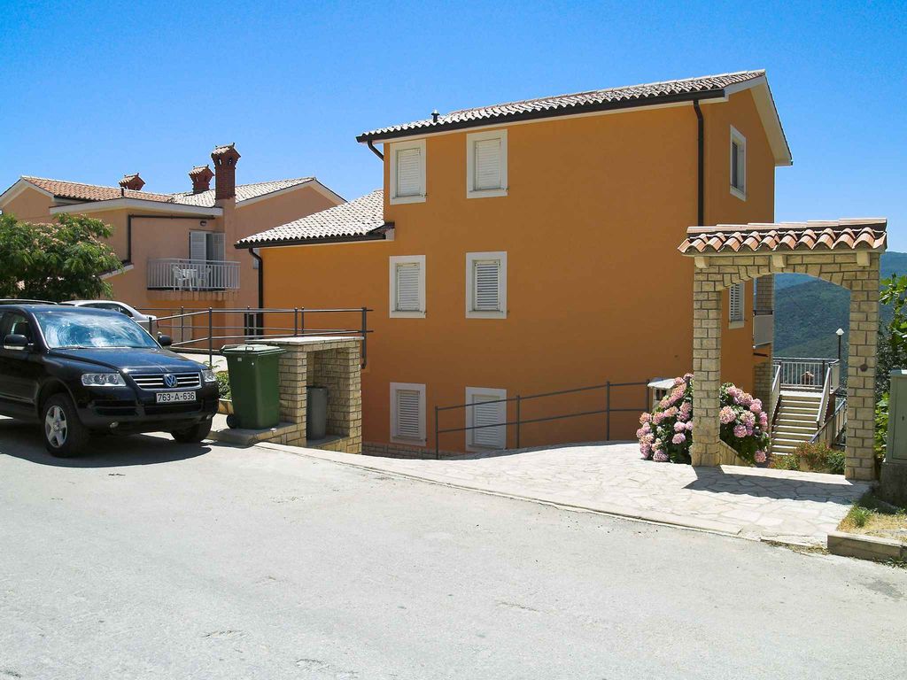 Ferienwohnung mit Terrasse und Klimaanlage