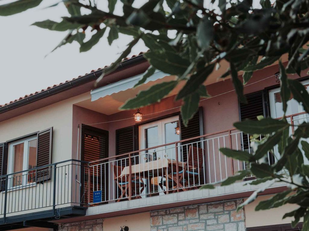 Ferienwohnung mit Klimaanlage und Balkon