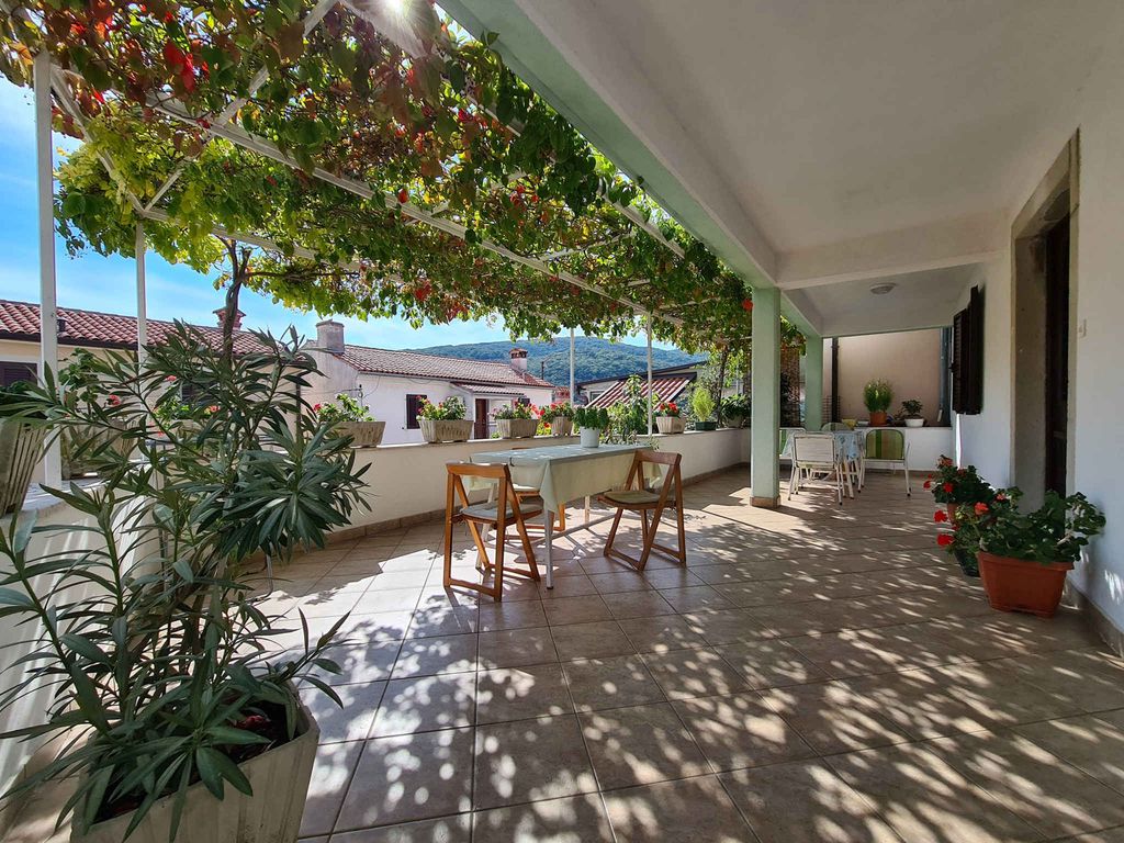 Ferienwohnung mit Terrasse und Klimaanlage
