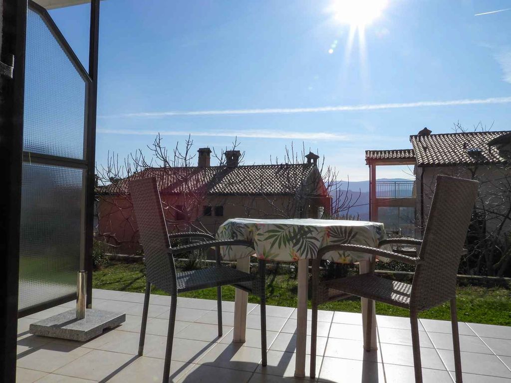 Studio mit Terrasse und Meerblick