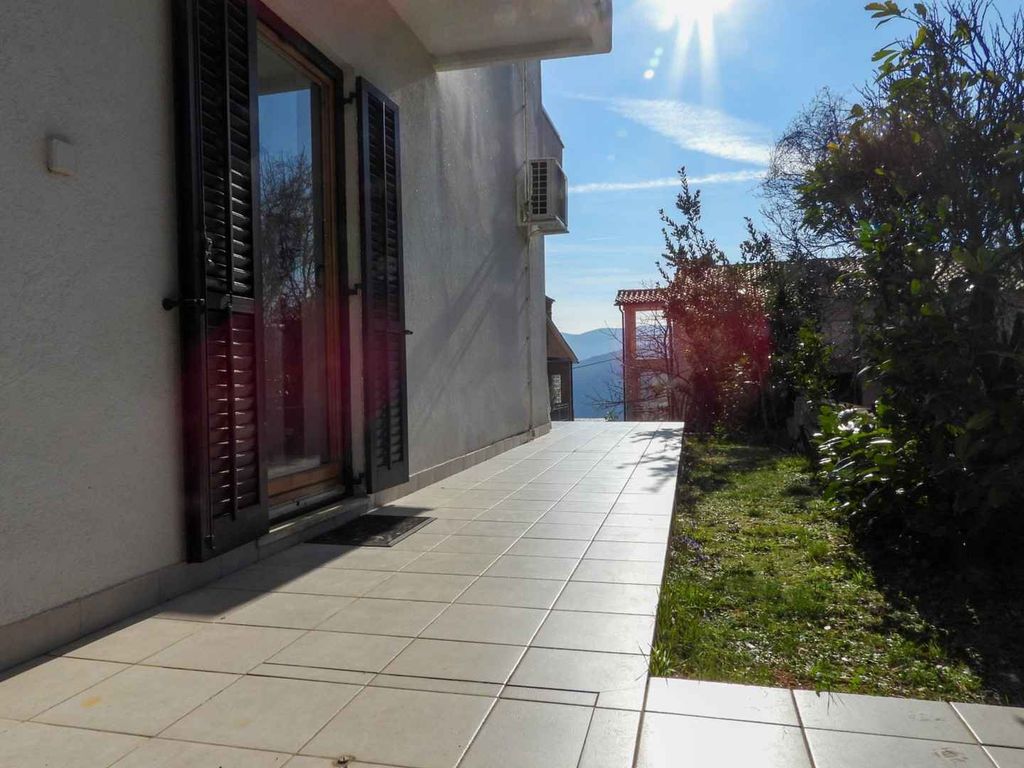 Studio mit Terrasse und Meerblick