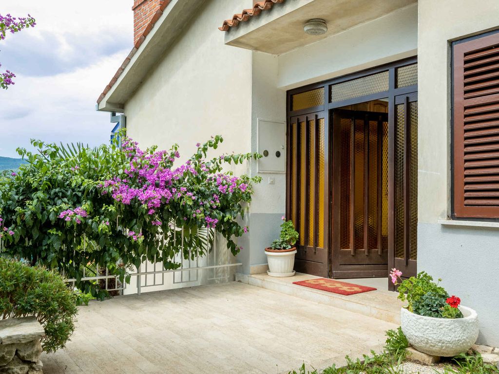 Ferienwohnung mit Terrasse und Klimaanlage