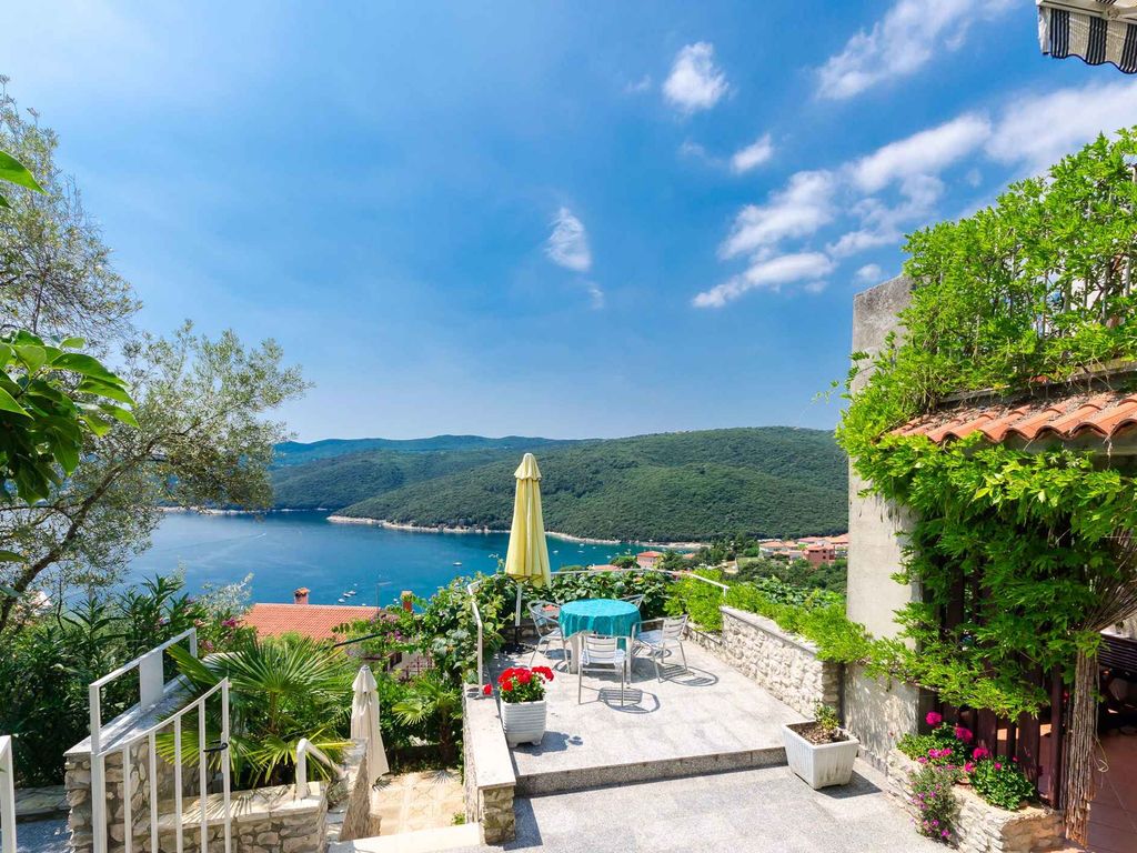Ferienwohnung mit Terrasse und Klimaanlage