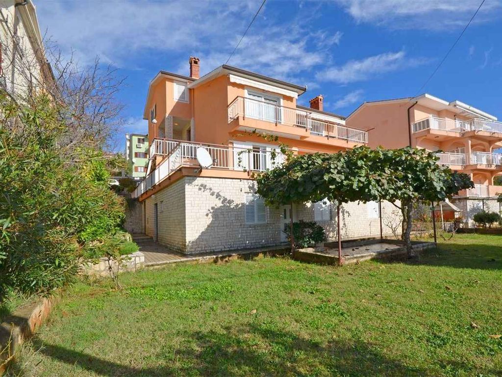 Ferienwohnung mit Terrasse und Meerblick
