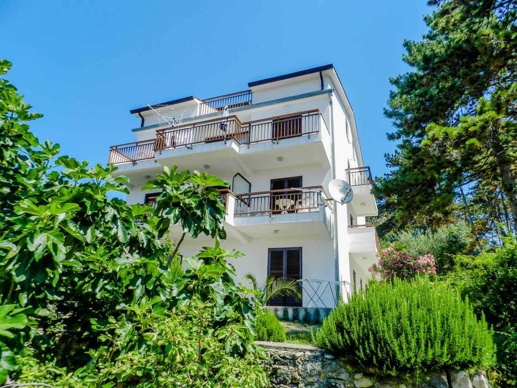 Ferienwohnung mit Balkon und Meerblick