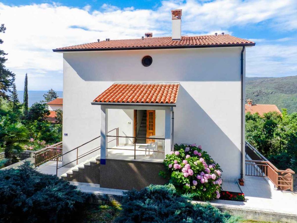 Ferienwohnung mit Balkon und Meerblick