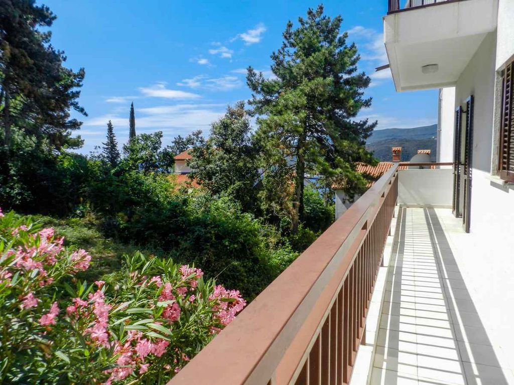 Ferienwohnung mit Terrasse und Meerblick
