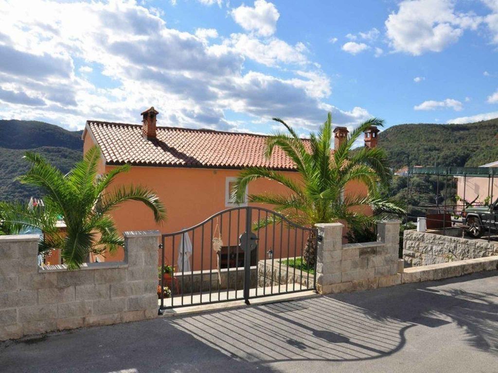 Ferienwohnung mit Terrasse und Klimaanlage