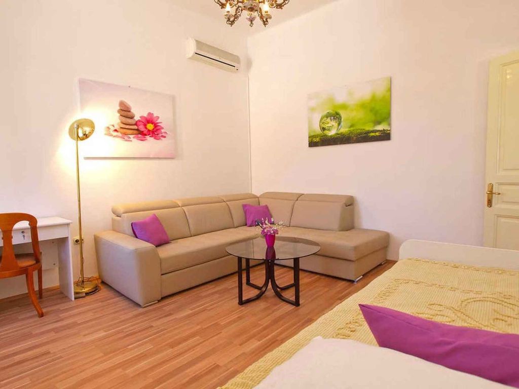 Ferienwohnung mit Klimaanlage und Terrasse