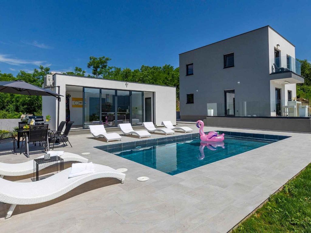 Villa mit Pool