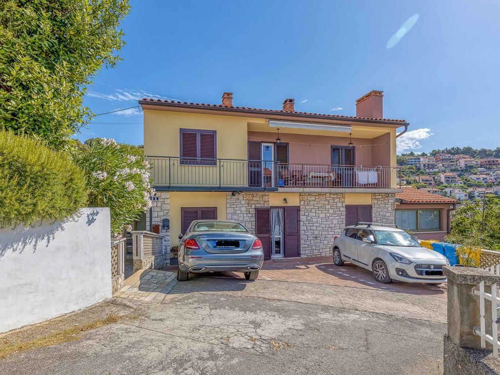 Apartment für 4 Personen, zwei Schlafzimmer, Terrasse, Gartenblick, A/C