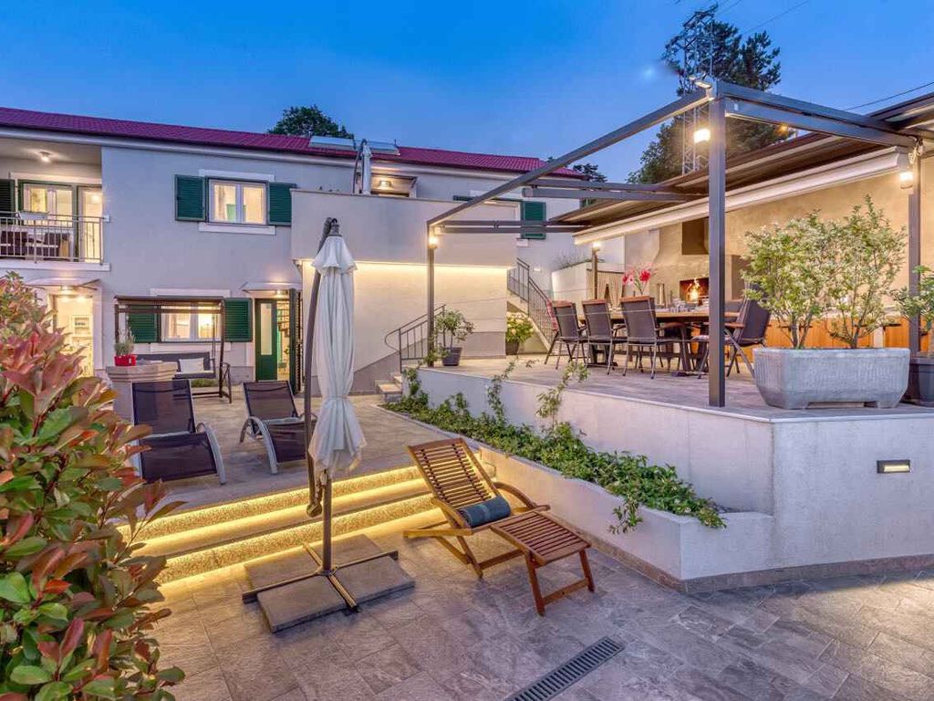 Ferienhaus mit Swimmingpool