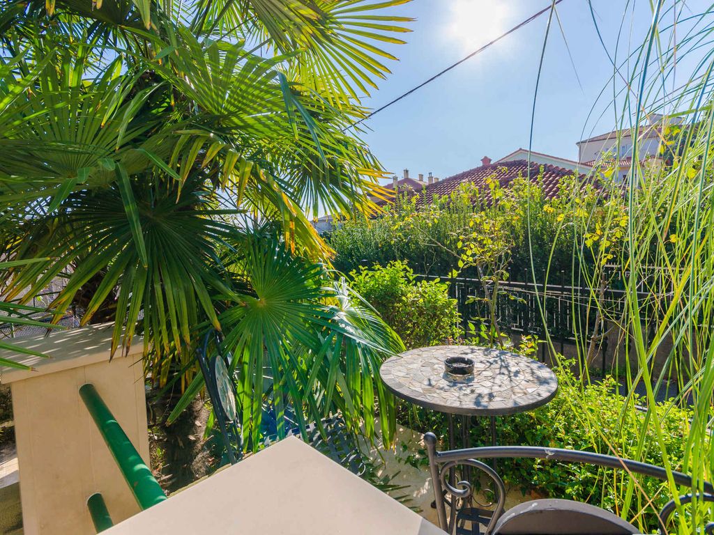 Ferienwohnung mit Terrasse und Klimaanlage
