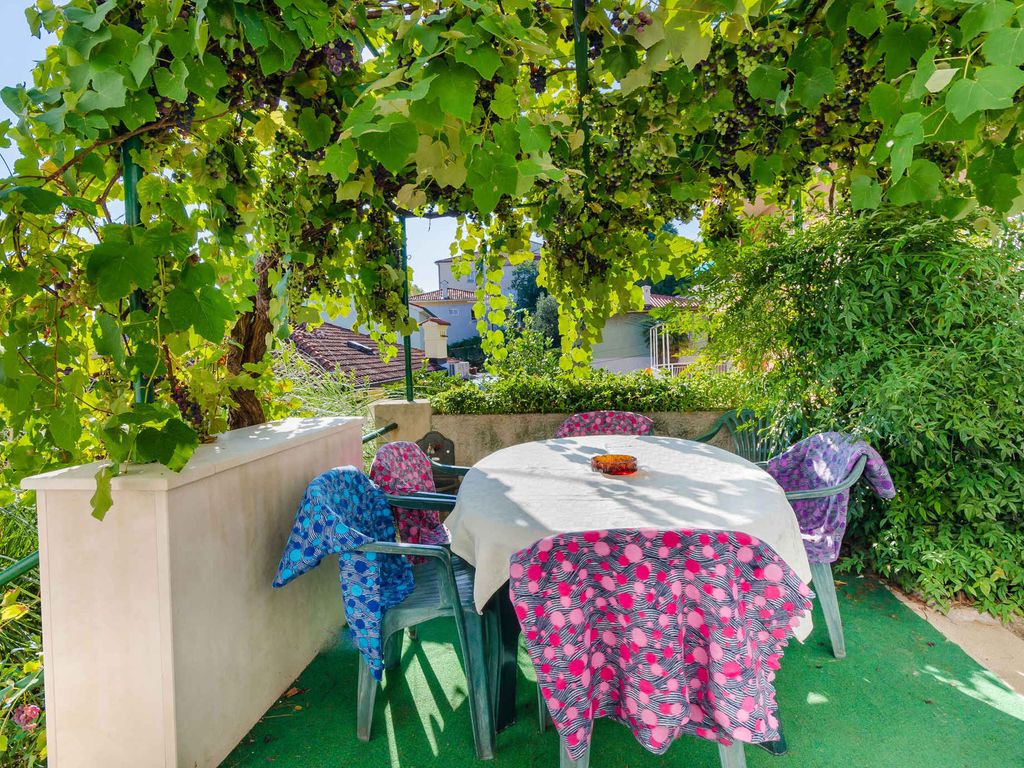 Ferienwohnung mit Terrasse und Klimaanlage