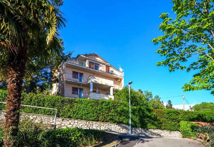 Ferienwohnung mit Terrasse und Meerblick