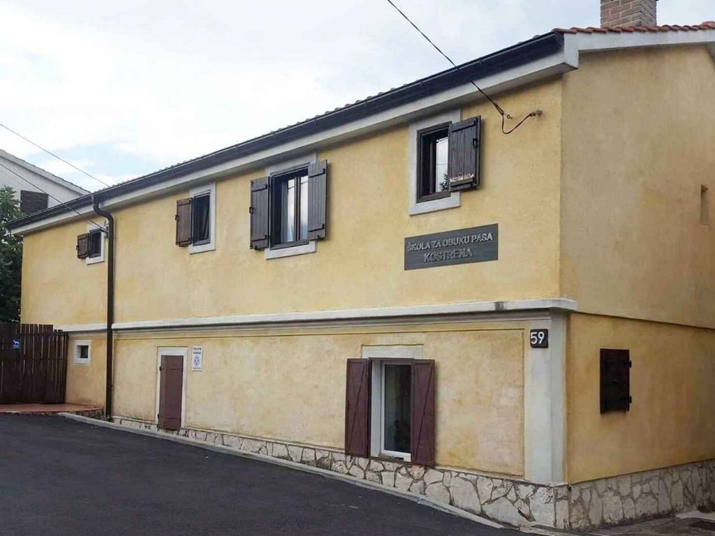 Ferienwohnung mit Terrasse und Grill