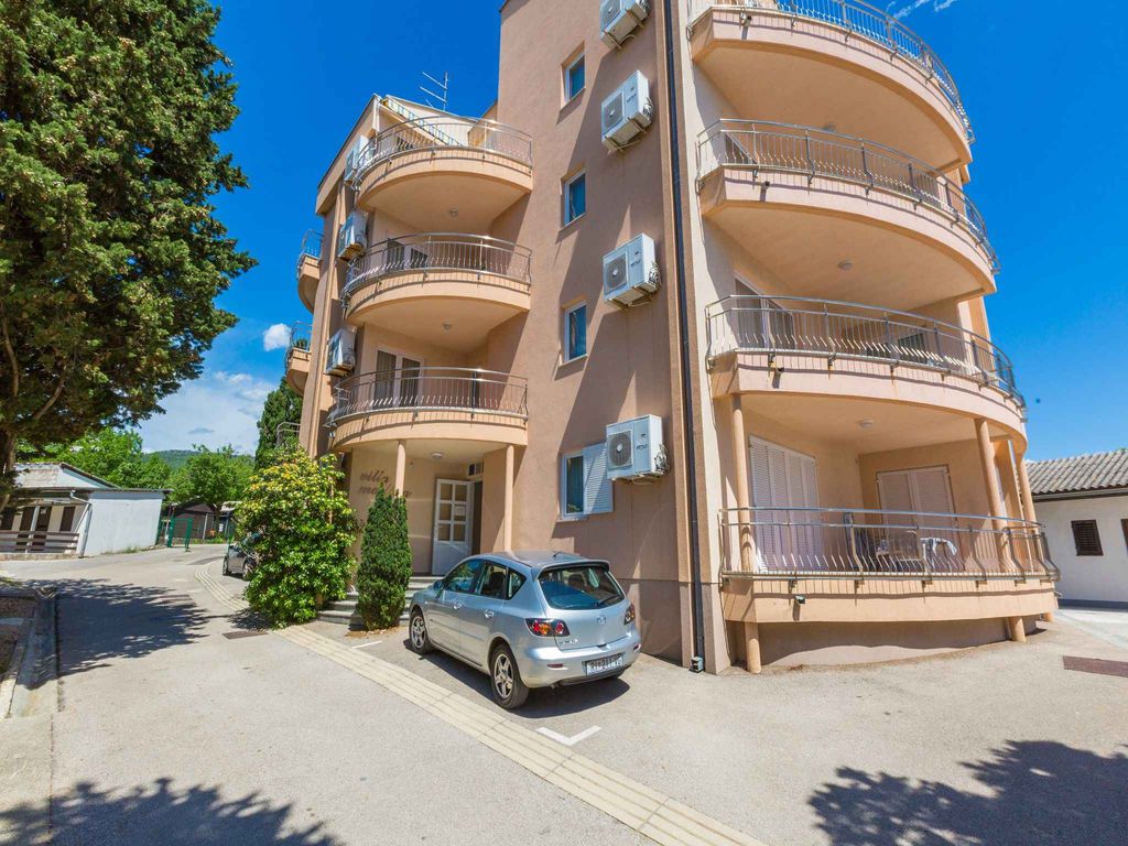 Ferienwohnung Familienfreundlich mit Klimaanlage,