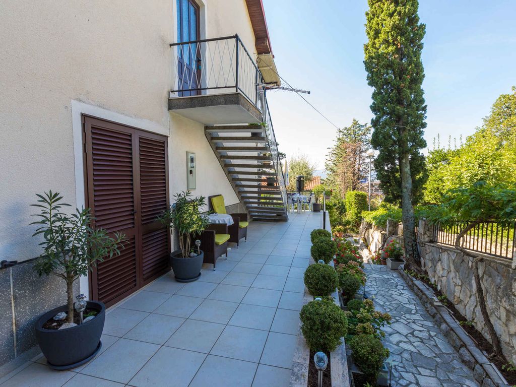 Ferienwohnung mit Terrasse und Grill