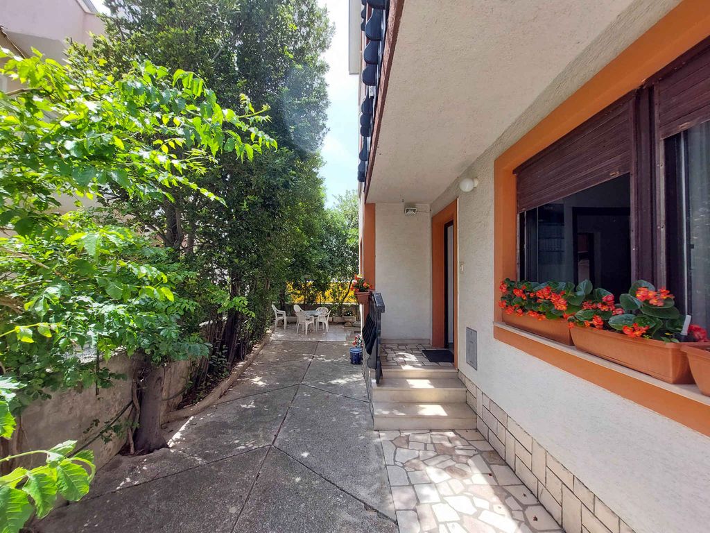 Ferienwohnung mit Balkon und Grill