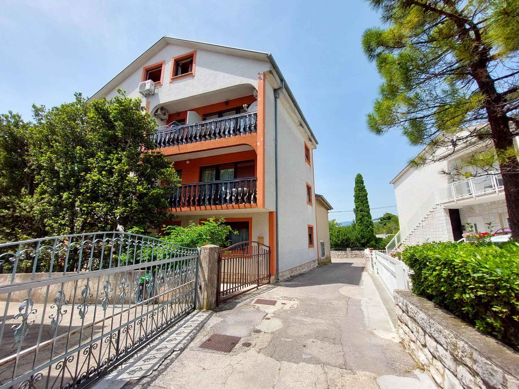 Ferienwohnung mit Balkon und Grill