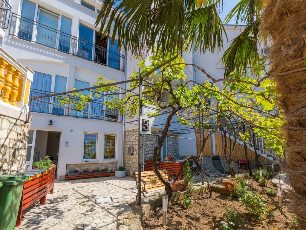 Ferienwohnung mit großen Terrasse