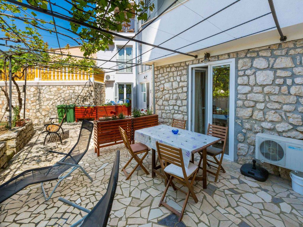 Ferienwohnung mit großen Terrasse