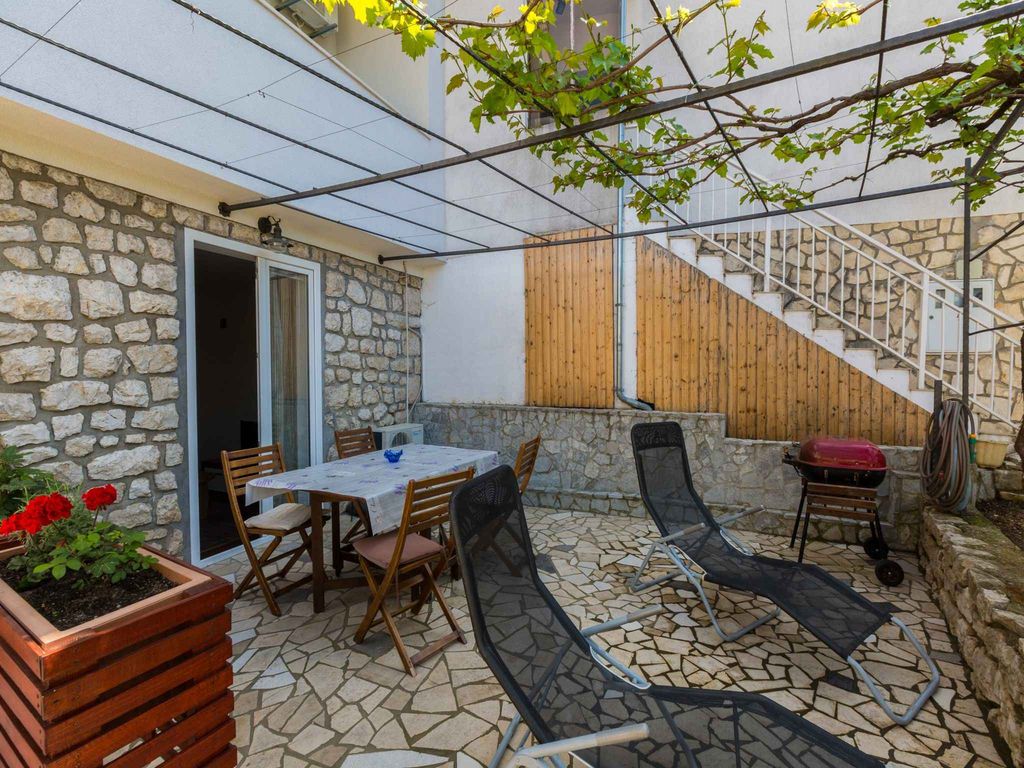 Ferienwohnung mit großen Terrasse