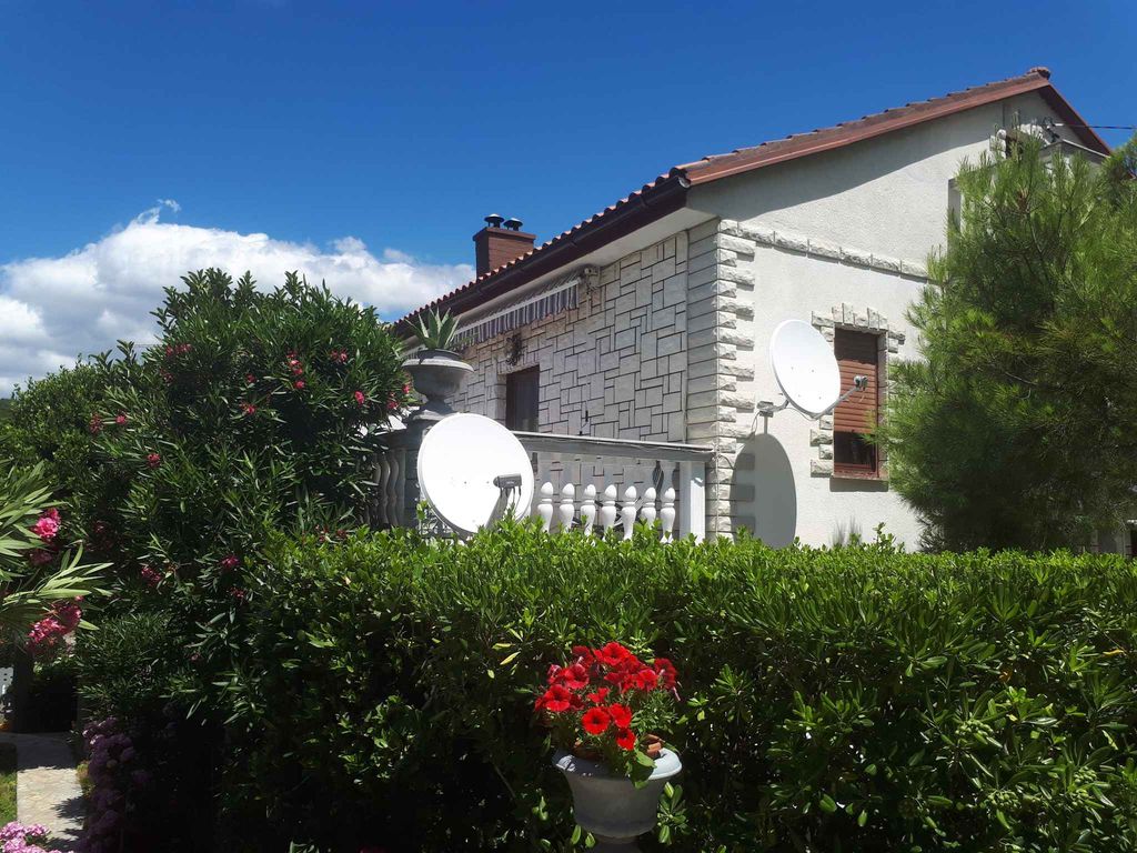 Ferienwohnung mit SAT-TV 200 m vom Kiesstrand